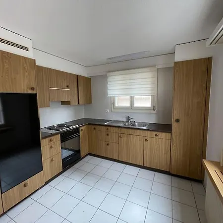 No.8 Boutique Apartment *
