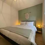 Apartment No.8 Boutique Unterseen